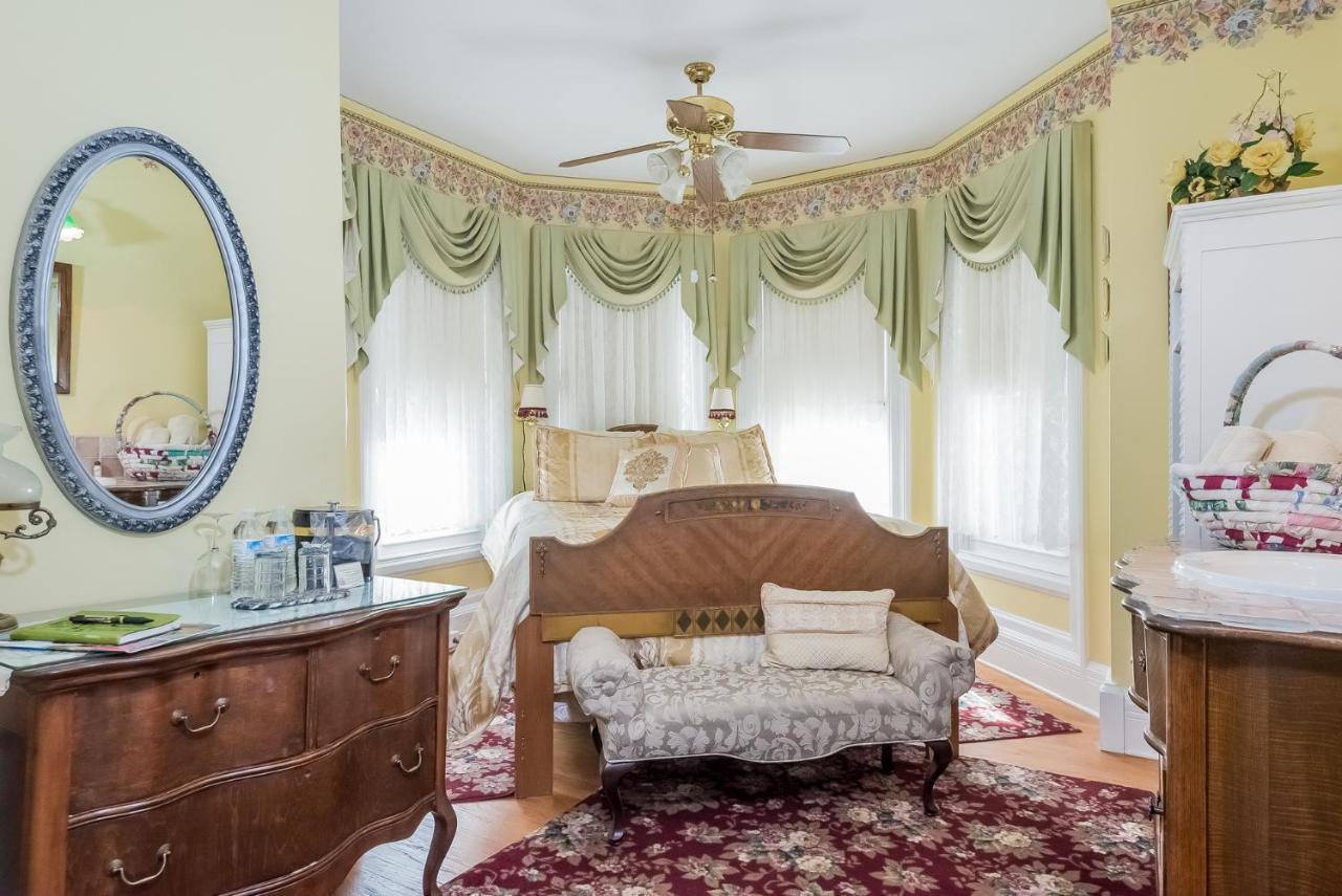 Kingsley House Bed & Breakfast Fennville Екстериор снимка
