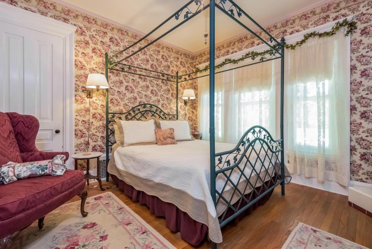 Kingsley House Bed & Breakfast Fennville Екстериор снимка