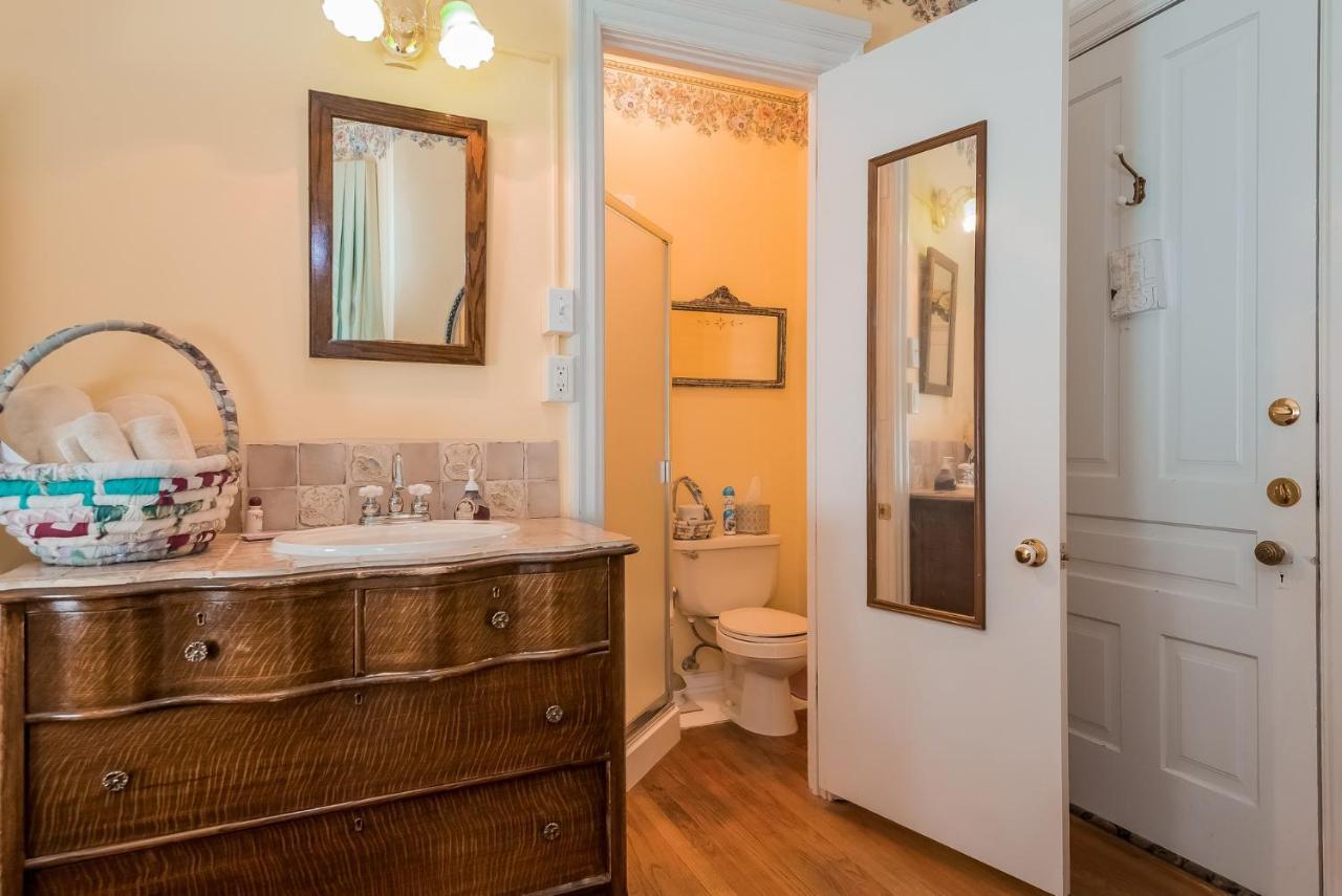 Kingsley House Bed & Breakfast Fennville Екстериор снимка