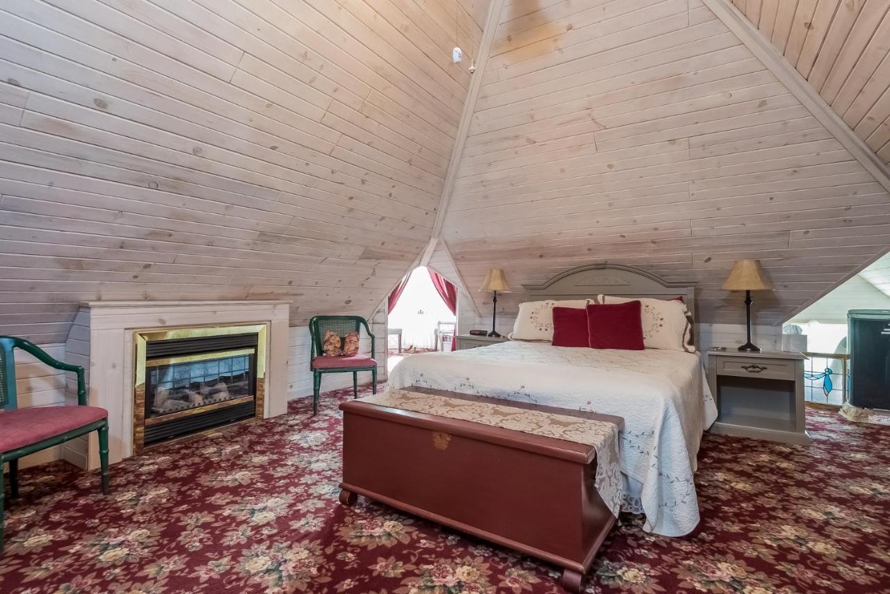 Kingsley House Bed & Breakfast Fennville Екстериор снимка