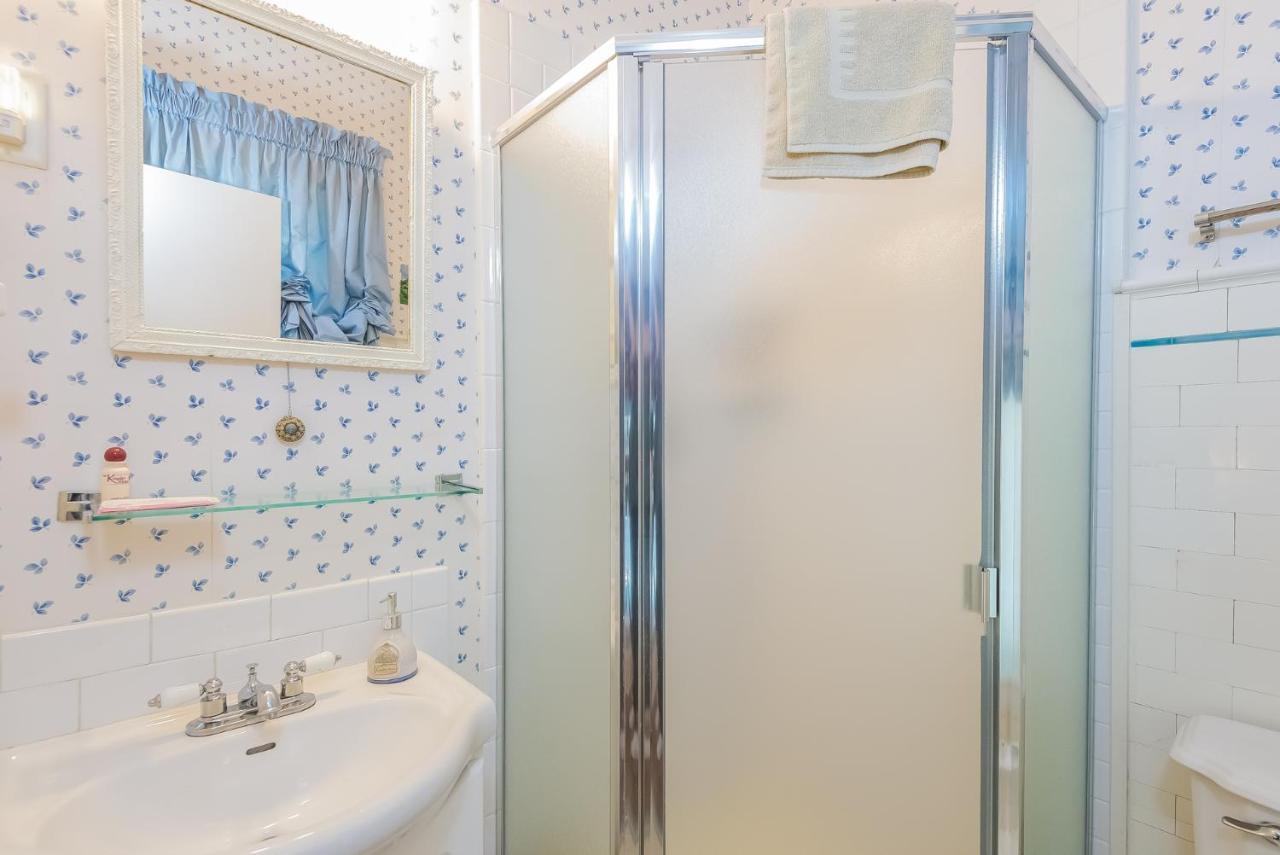 Kingsley House Bed & Breakfast Fennville Екстериор снимка