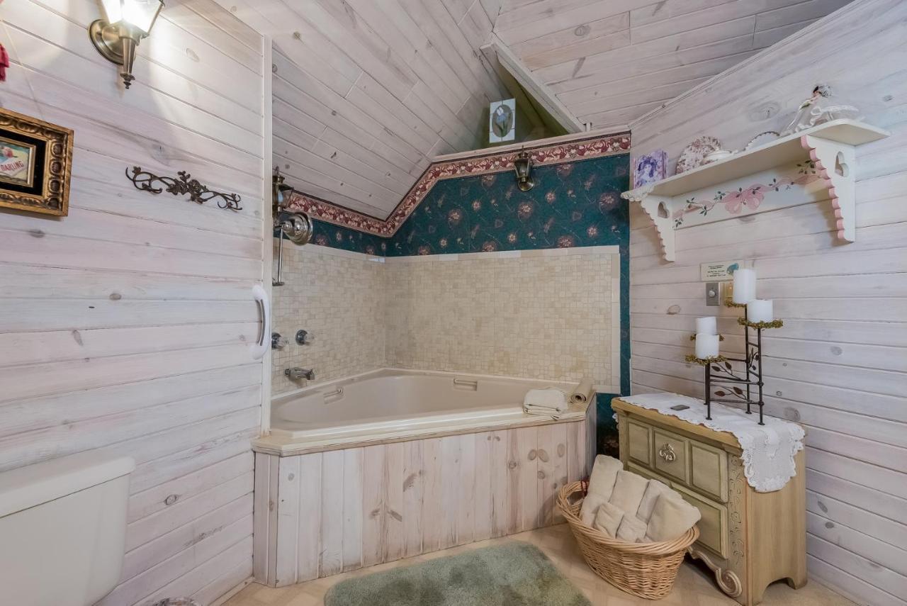 Kingsley House Bed & Breakfast Fennville Екстериор снимка