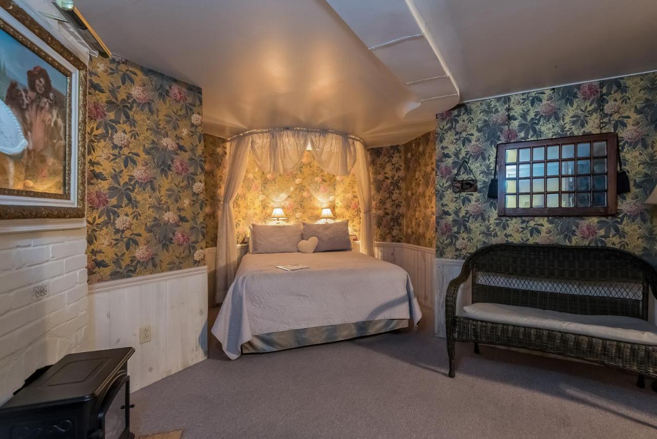 Kingsley House Bed & Breakfast Fennville Екстериор снимка