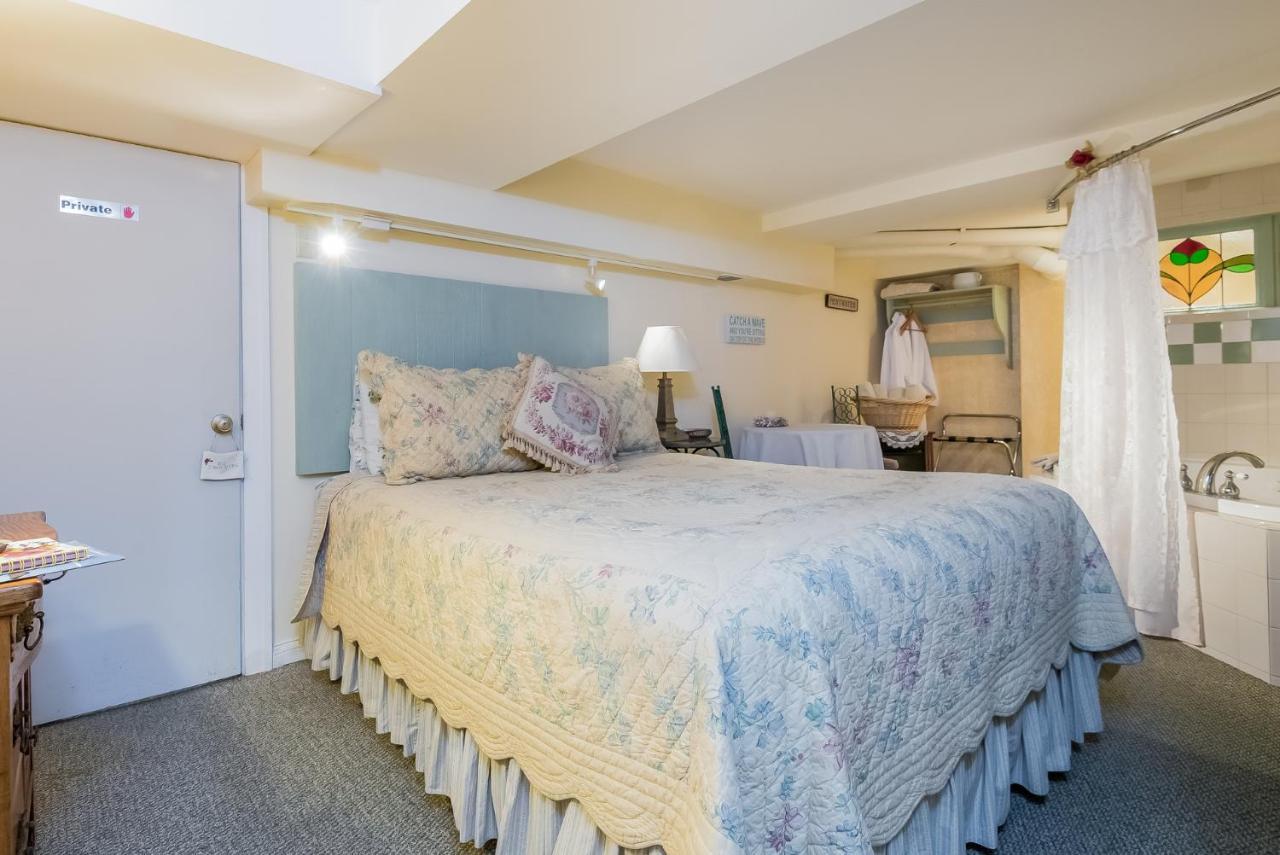 Kingsley House Bed & Breakfast Fennville Екстериор снимка