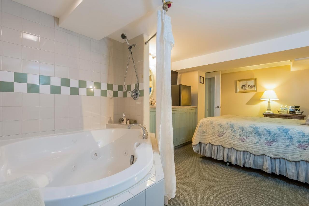 Kingsley House Bed & Breakfast Fennville Екстериор снимка